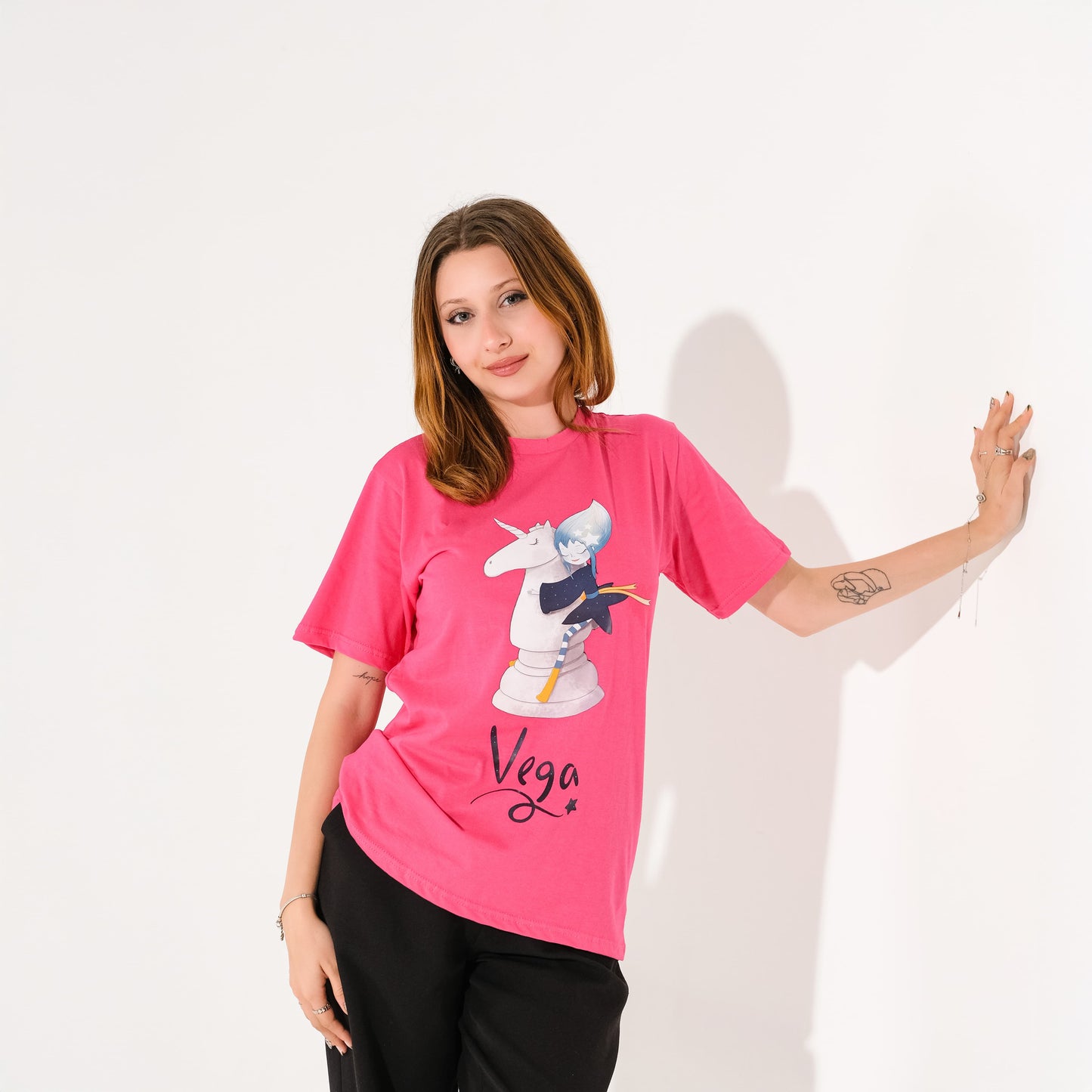 Fuşya Bisiklet Yaka Vega Baskılı Tişört